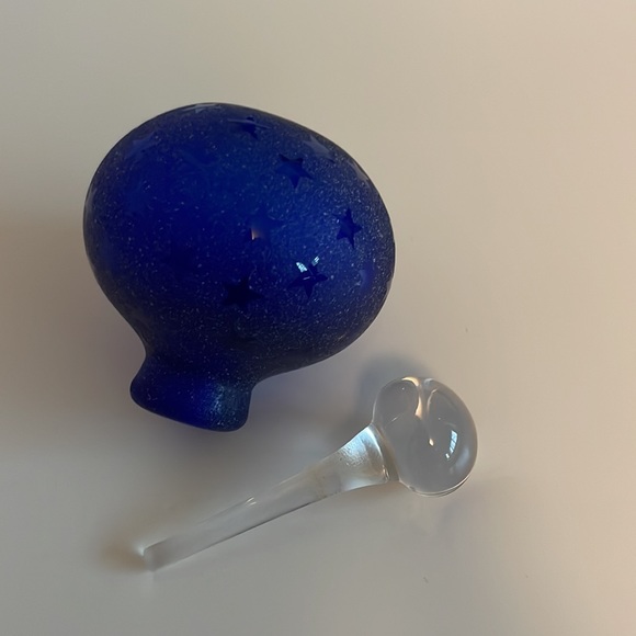 Beautiful perfume glass bottle. Blue with stars and clear glass stopper. - Picture 3 of 5